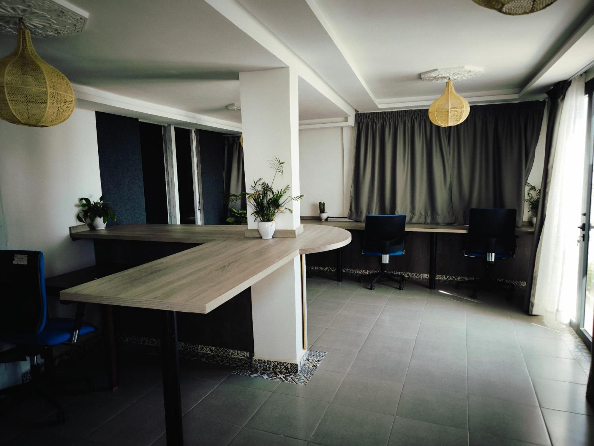 Bigblue Surf Hostel & Coworking Space - Taghazout (Adults Only) Azazoul المظهر الخارجي الصورة